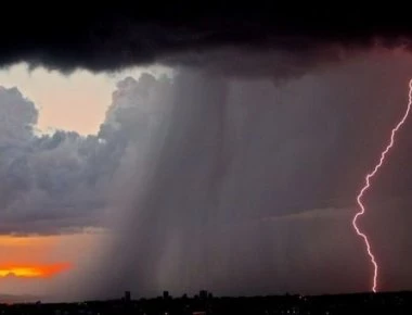 Έκτακτο δελτίο καιρού: Καταιγίδες, χαλάζι μέχρι και την... Τρίτη